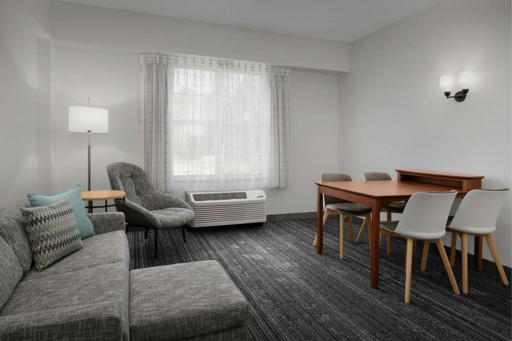 Towneplace Suites Suffolk Chesapeake Exterior foto